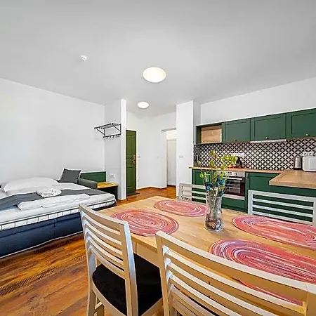 Madr Hotel 3*